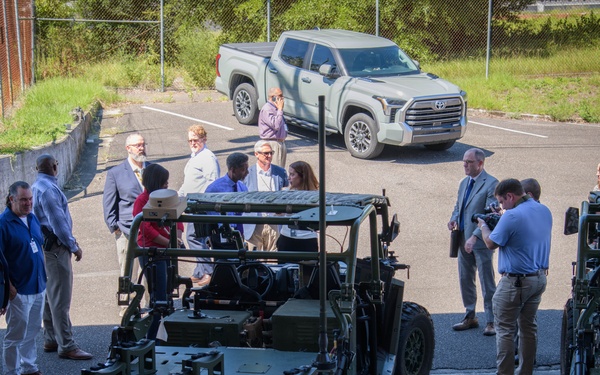 North Charleston Mayor visits NIWC Atlantic