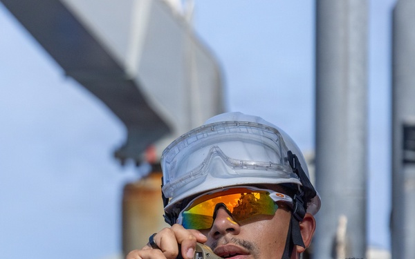 Small Boat Operations Aboard USS Ross (DDG 71)