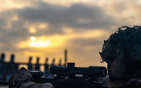 11th MEU Marines Conduct Live-Range aboard USS Portland
