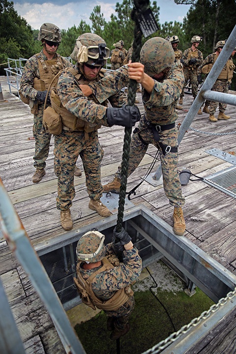 24th MEU fast-ropes toward deployment