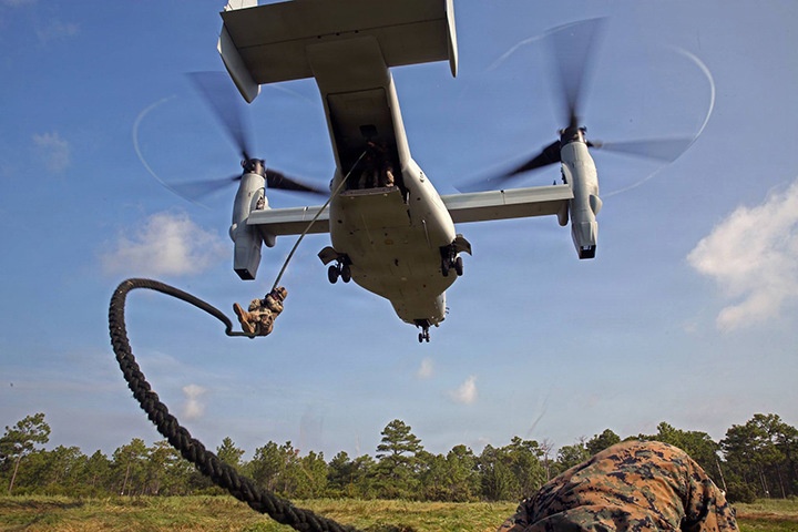 24th MEU fast-ropes toward deployment