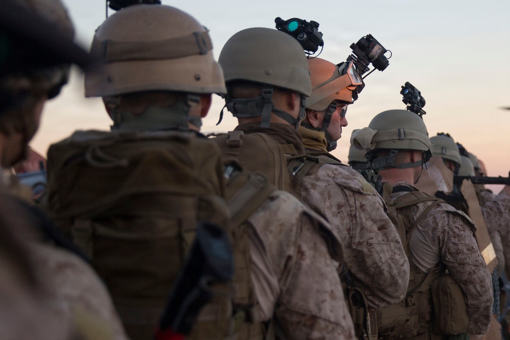 24th MEU conducts long range precision raid exercise