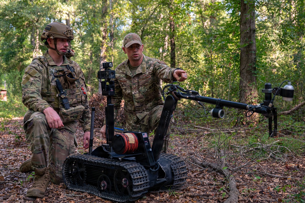 EOD conducts threat mitigation training