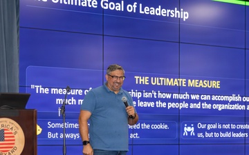 Norfolk Naval Shipyard Hosts Leadership Insight Series Presentation Entitled "If You Give A Mouse A Cookie"