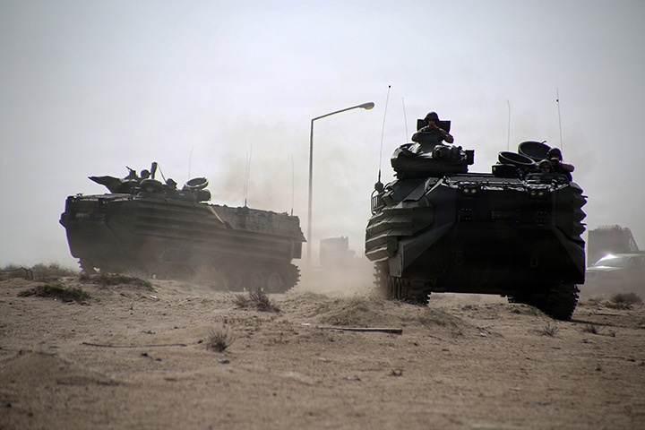 24th MEU conducts rehearsal drills with military allies during Exercise Eagle Resolve 2015