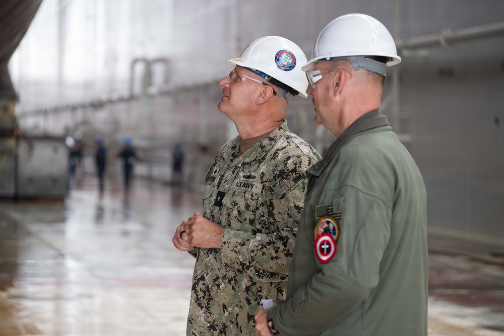 Commander of Expeditionary Strike Group 3 (ESG-3) Tours USS America.