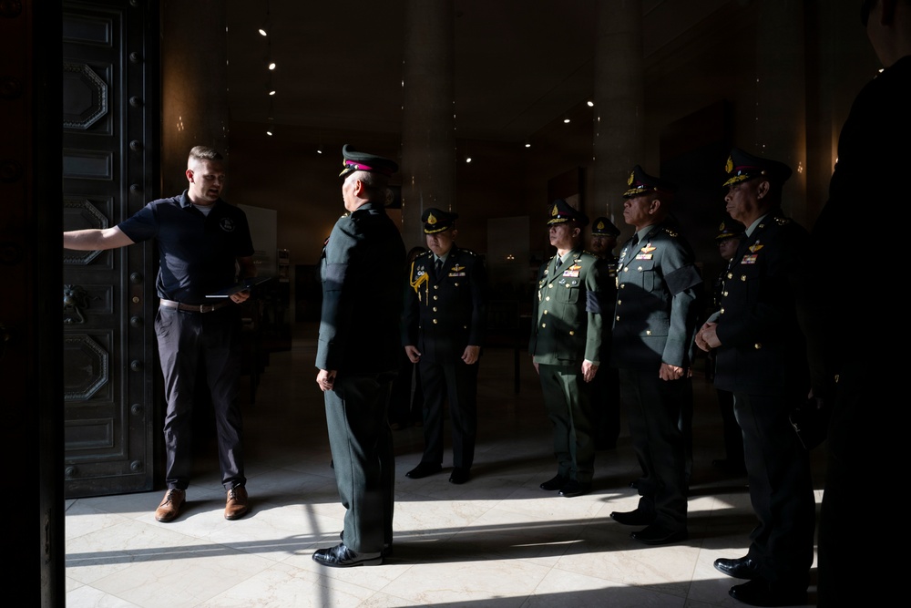 Chief of Royal Thai Army Gen. Pana Claewplodtook Visits ANC