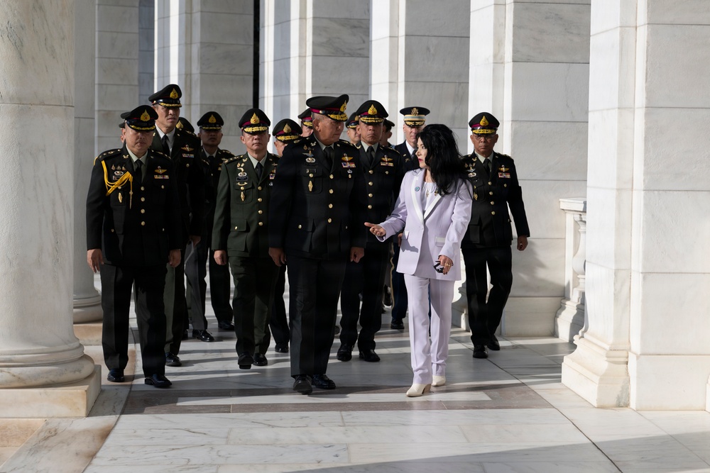Chief of Royal Thai Army Gen. Pana Claewplodtook Visits ANC