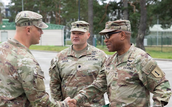 1st Infantry Division commanding general visits Soldiers in Lithuania
