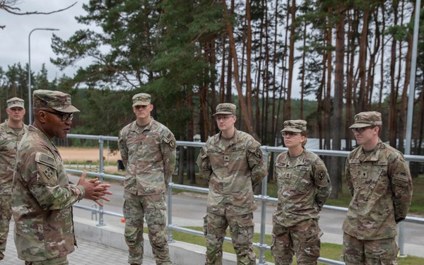 1st Infantry Division commanding general visits Soldiers in Lithuania