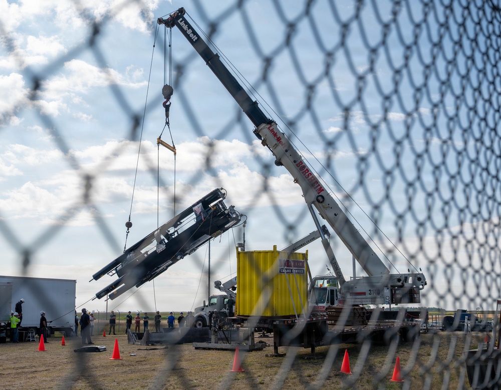 583rd Missile Maintenance Squadron refurbishes Minot AFB missile suspension system