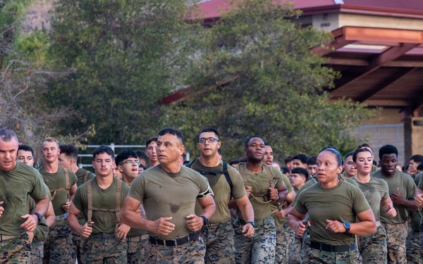 HQ Bn., 1st MARDIV participate in battalion pt