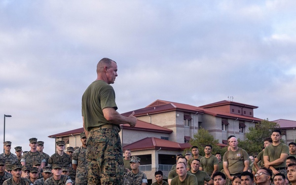 HQ Bn., 1st MARDIV participate in battalion pt