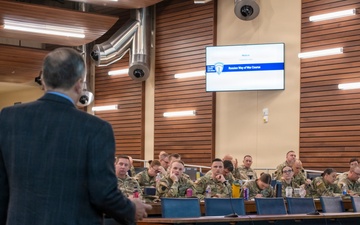 Military Personnel Attend Briefing on Russian Leadership