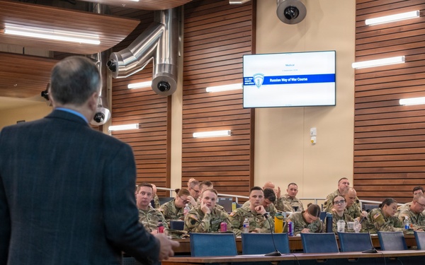 Military Personnel Attend Briefing on Russian Leadership