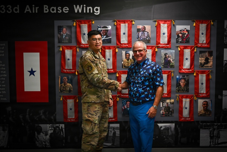 The Honorable Dave Weinberg visits JBLE