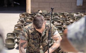 Marines with 4th Light Armored Reconnaissance Battalion Conducts Radio and Vehicle Maintenance