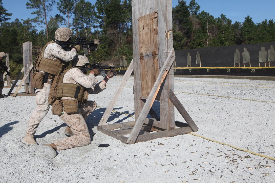 Marines with Headquarters and Service Company, 1st Battalion, 2nd Marine Regiment, currently attached to the 24th Marine Expeditionary Unit, take part in the Special Operations Training Group’s Security Element Course Oct. 7 at Stone Bay’s Multipurpose Range.  The course focuses on close quarters tactics and shooting drills required to conduct a Visit, Board, Search, and Seizure (VBSS), and serves as a stepping stone to further VBSS training scheduled in the coming months.  The 24th MEU is scheduled to deploy early next year with 1st Battalion, 2nd Marine Regiment as their Battalion Landing Team.