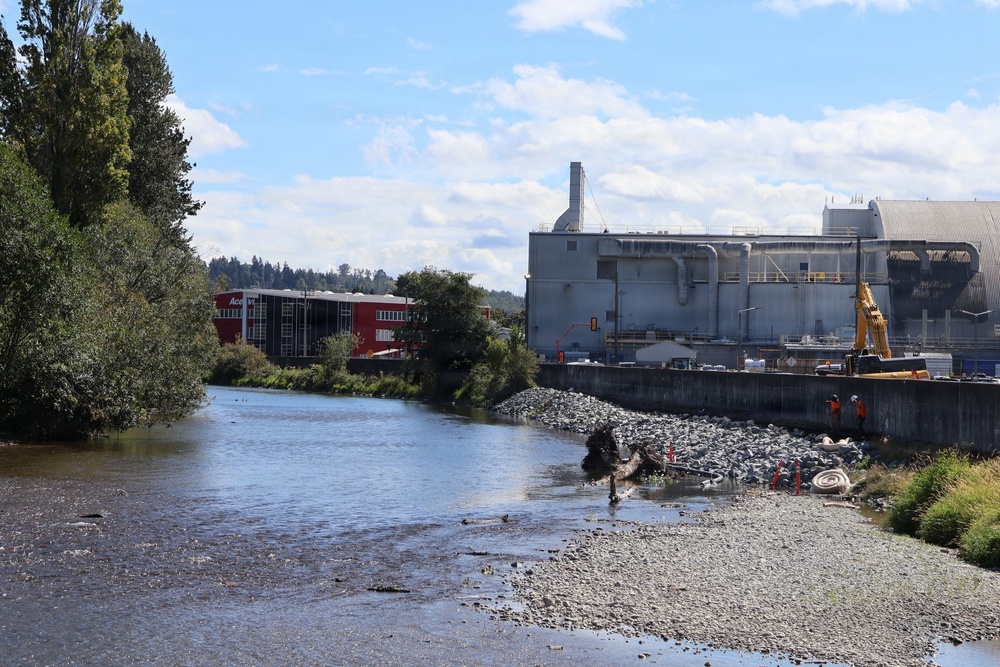 U.S. Army Corps of Engineers repairing City of Renton's Cedar River Levee