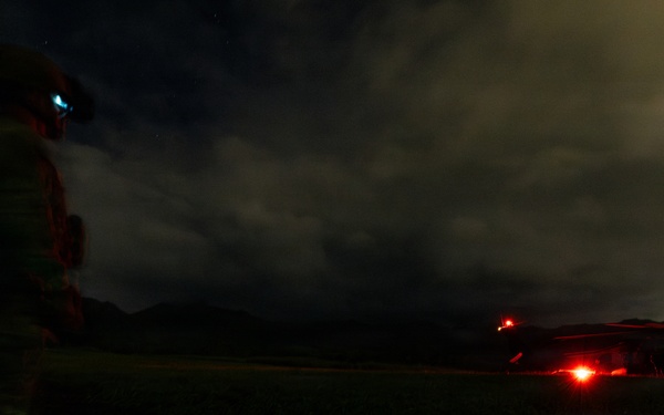 25th Infantry Division Soldiers Conduct Low-Light Fast-Rope Training