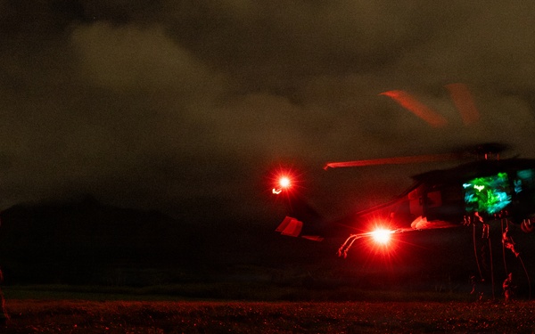 25th Infantry Division Soldiers Conduct Low-Light Fast-Rope Training