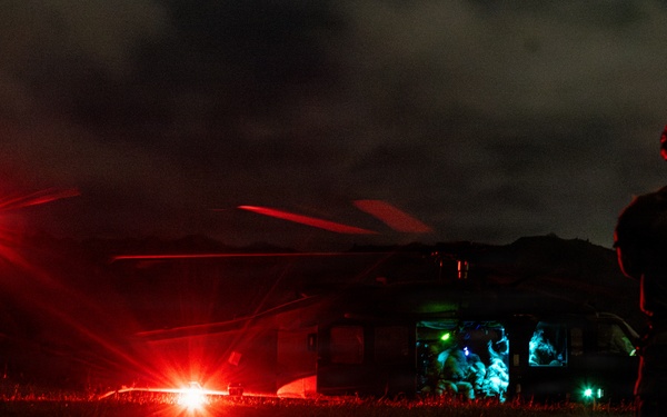 25th Infantry Division Soldiers Conduct Low-Light Fast-Rope Training