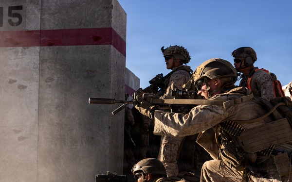 U.S. Marines with Golf Co., 2nd Bn., 1st Marines hold urban platoon assaults