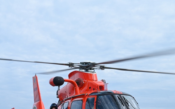 USCGC Bertholf conducts helicopter traversing operations