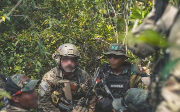 1st Special Force Group (Airborne) Green Berets conduct Small Unit Tactics with Indonesia Nation Armed Forces Special Operations