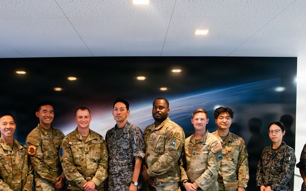 527 SAS conducts training with JASDF