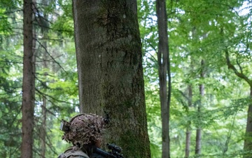 Soldier Reacts to Contact During Saber Junction 26
