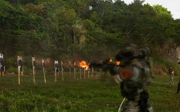 Super Garuda Shield: MRF-D Marines, Indonesian marines, Korean marines perform live-fire range