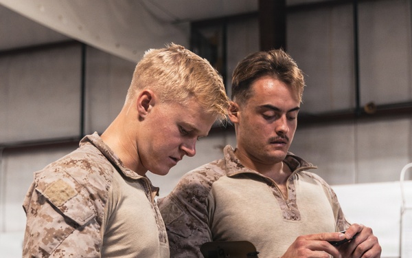 26th MEU Maritime Raid Force conducts a military freefall sustainment