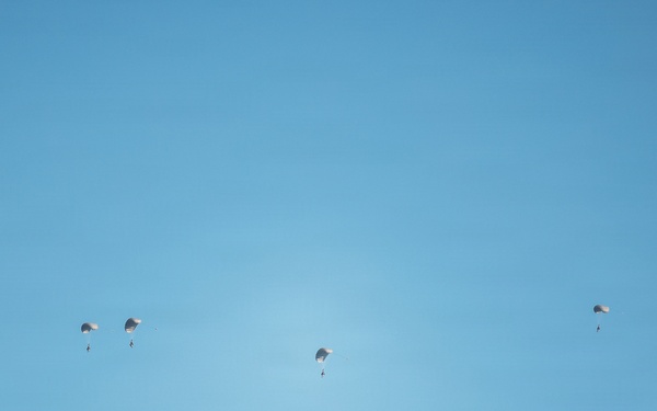 26th MEU Maritime Raid Force conducts a military freefall sustainment