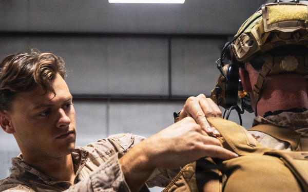 26th MEU Maritime Raid Force conducts a military freefall sustainment
