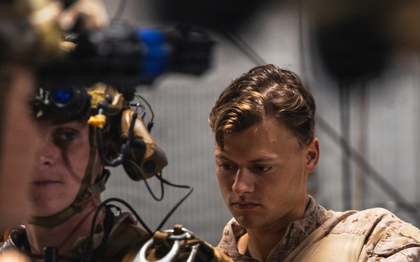 26th MEU Maritime Raid Force conducts a military freefall sustainment