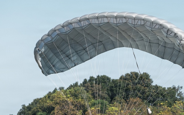 26th MEU Maritime Raid Force conducts a military freefall sustainment