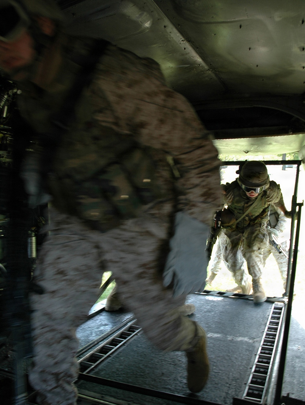 050528-m-5901f-005
