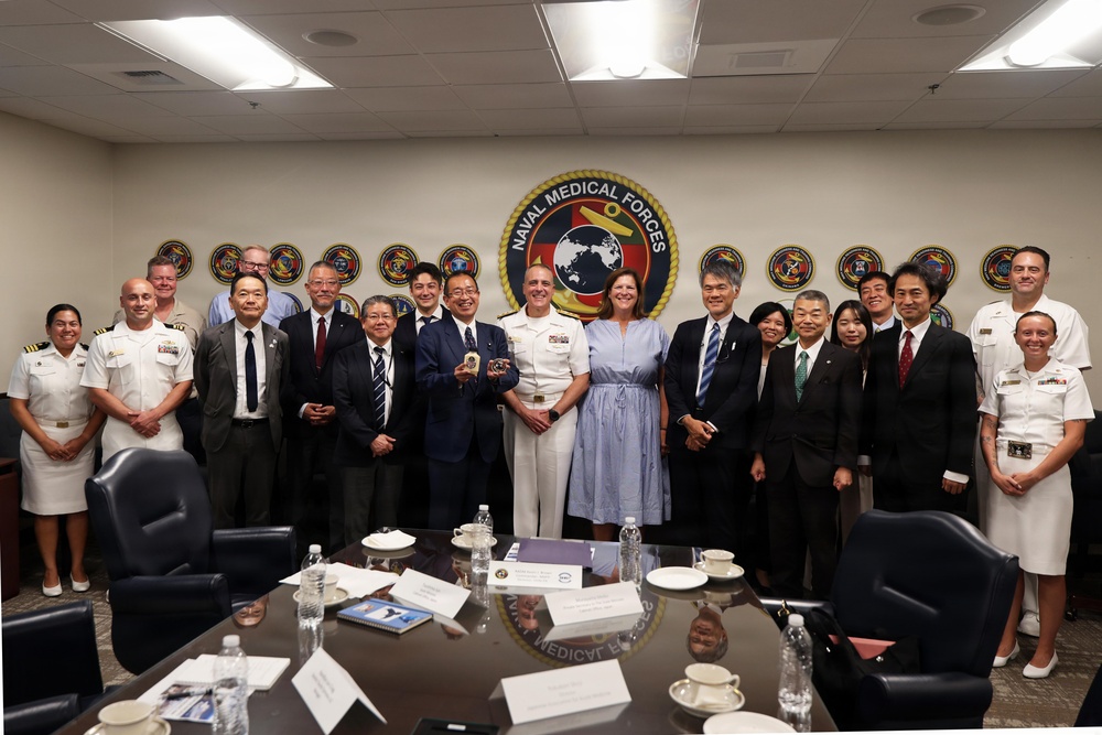 Naval Medical Forces Pacific and Japanese delegation expand bilateral maritime medicine cooperation