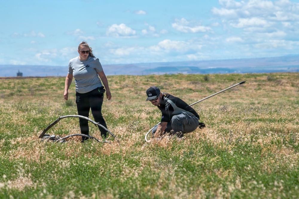 Oregon National Guard Soldiers and civilian employees learn about Eastern Oregon’s Borrowing Owls