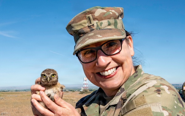 Oregon National Guard Soldiers and civilian employees learn about Eastern Oregon’s Borrowing Owls