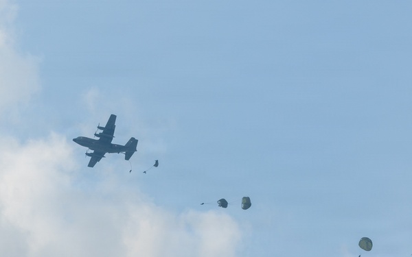 SGS 26: Multinational Airborne Jump