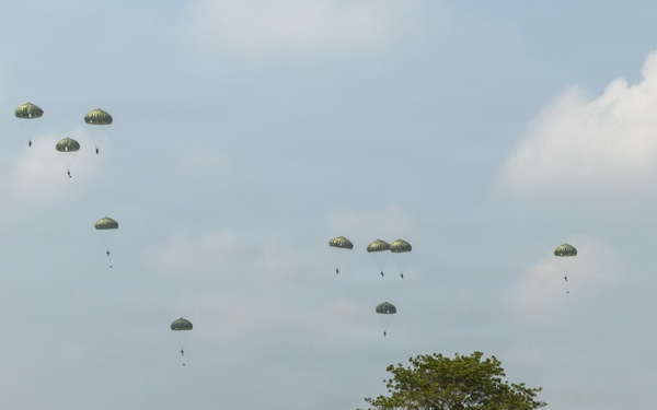 SGS 26: Multinational Airborne Jump