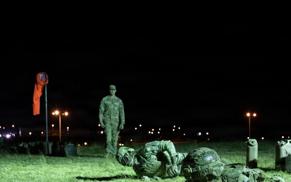 1st Armored Division candidates participate in the expert physical fitness assessment