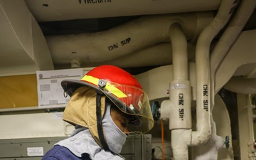 USS Oscar Austin maintains warfighting readiness