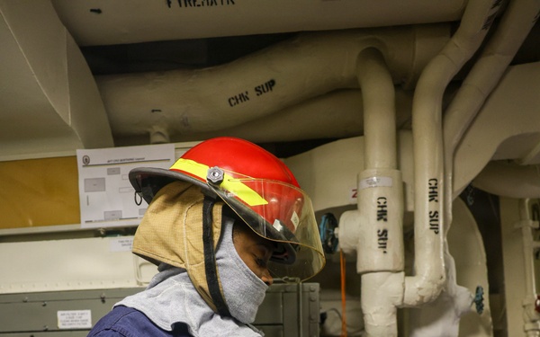 USS Oscar Austin maintains warfighting readiness