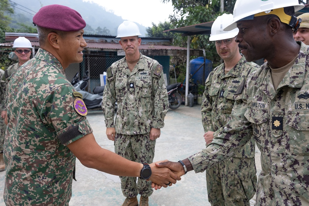 Naval Mobile Construction Battalion 5 Commander and MAF LT GEN visit Babagon Toki during PP26