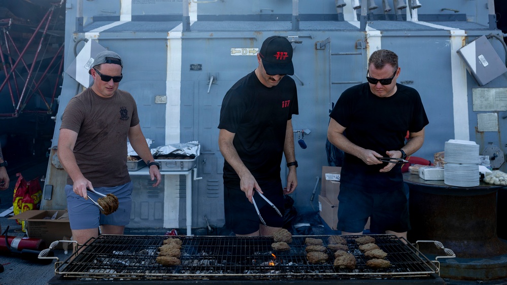 DDG 117 Hosts A Steel Beach Picnic