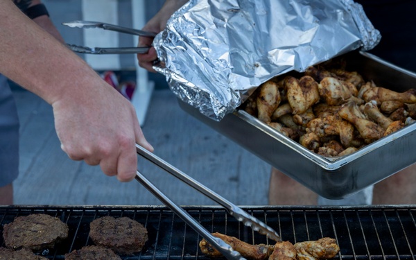 DDG 117 Hosts A Steel Beach Picnic