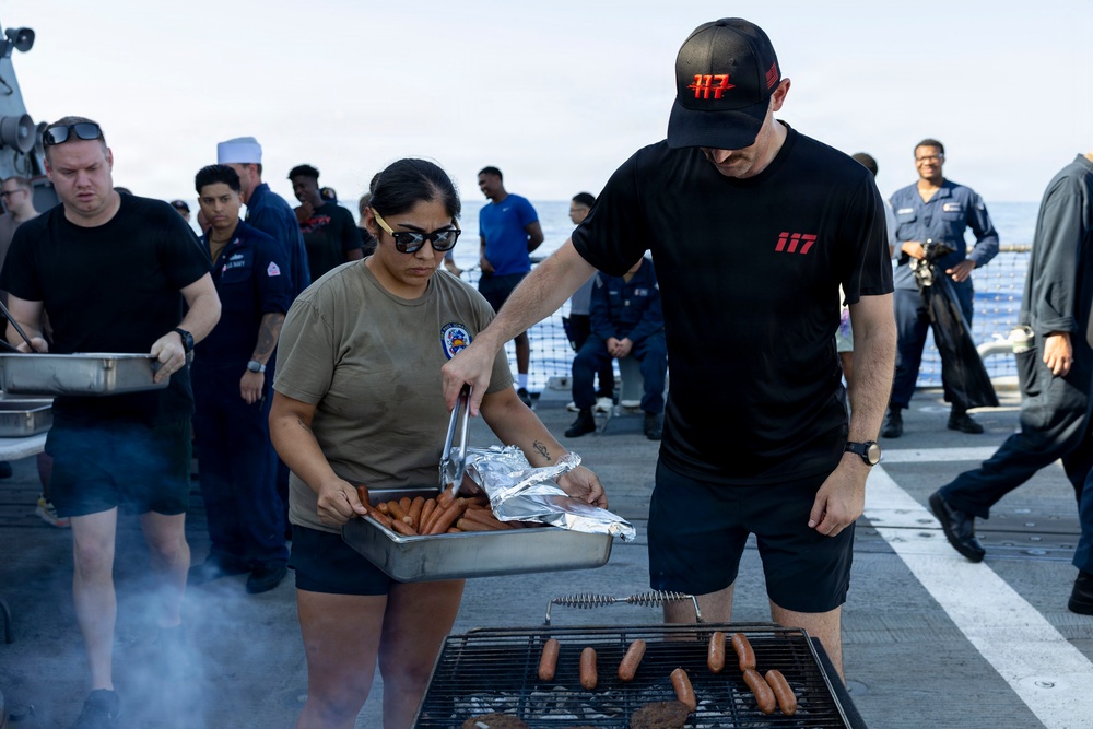 DDG 117 Hosts A Steel Beach Picnic